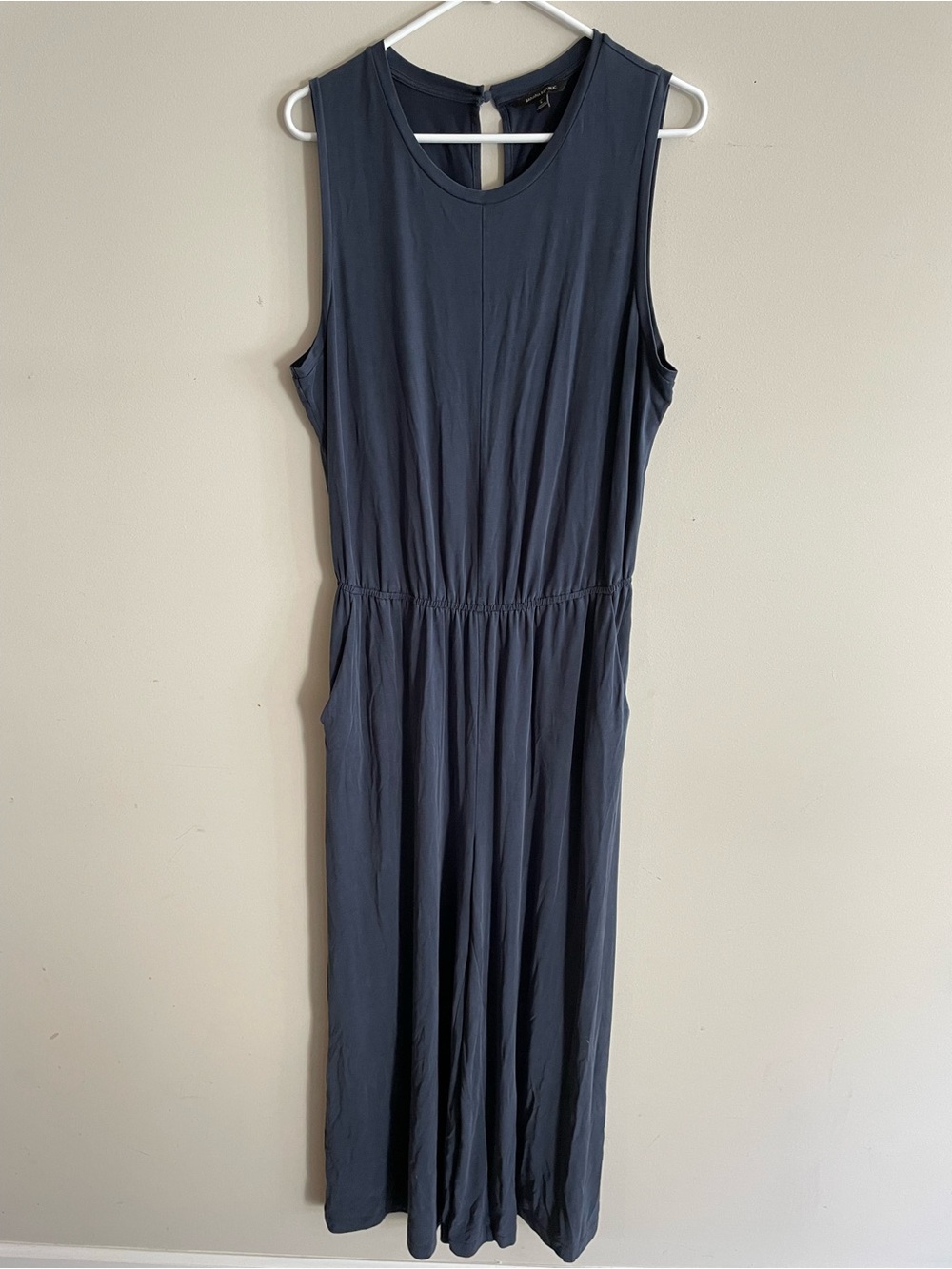 Banana Republic Navy jumpsuit size Large sleeveless summer travel work